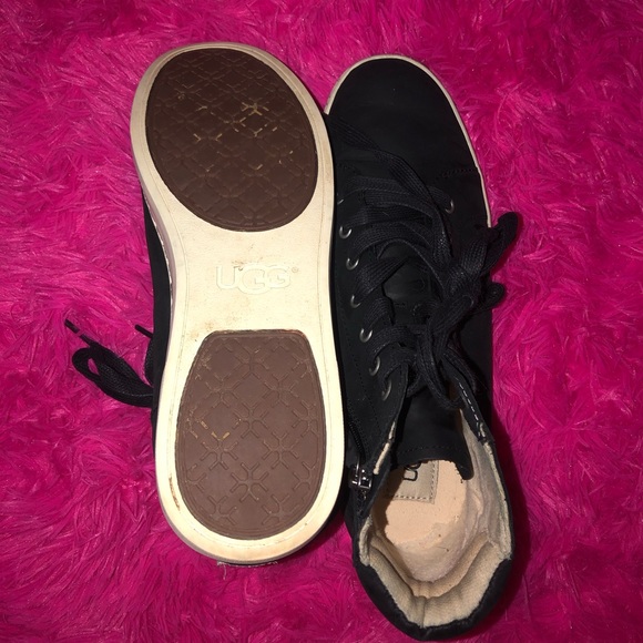 Ugg high top shoes - Picture 2 of 4